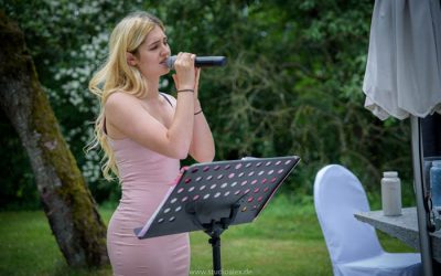 Hochzeitsfotograf Cham Oberpfalz Bayern, Fotograf Hochzeit Cham Oberpfalz Bayern, Fotostudio Cham Oberpfalz Bayern, Familienfotos Cham Oberpfalz Bayern, Portraitfotos Cham Oberpfalz Bayern, Freie Trauung cham, Hochzeitsfotograf für Freie Trauung Cham, Foto & Video in Cham